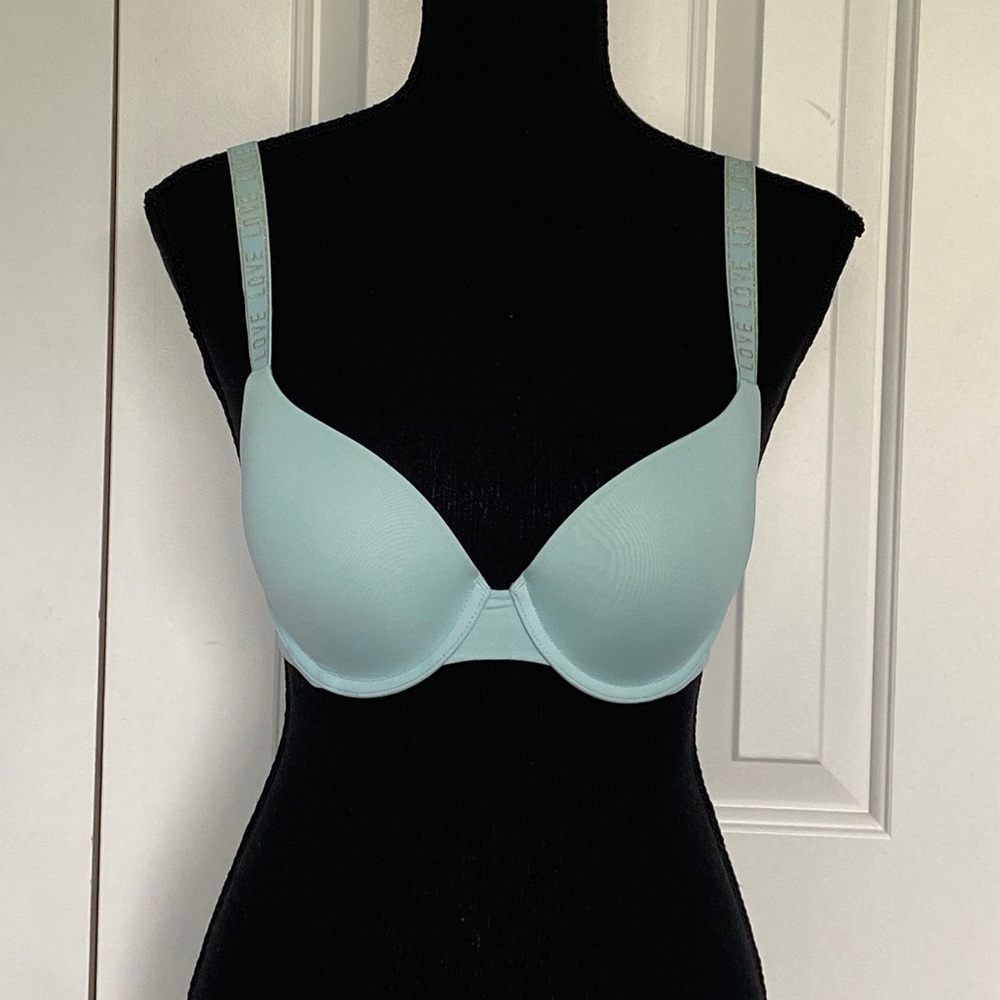 NWOT Victoria's Secret 32D Light Blue Aqua T-Shirt Push Up Full Coverage Bra